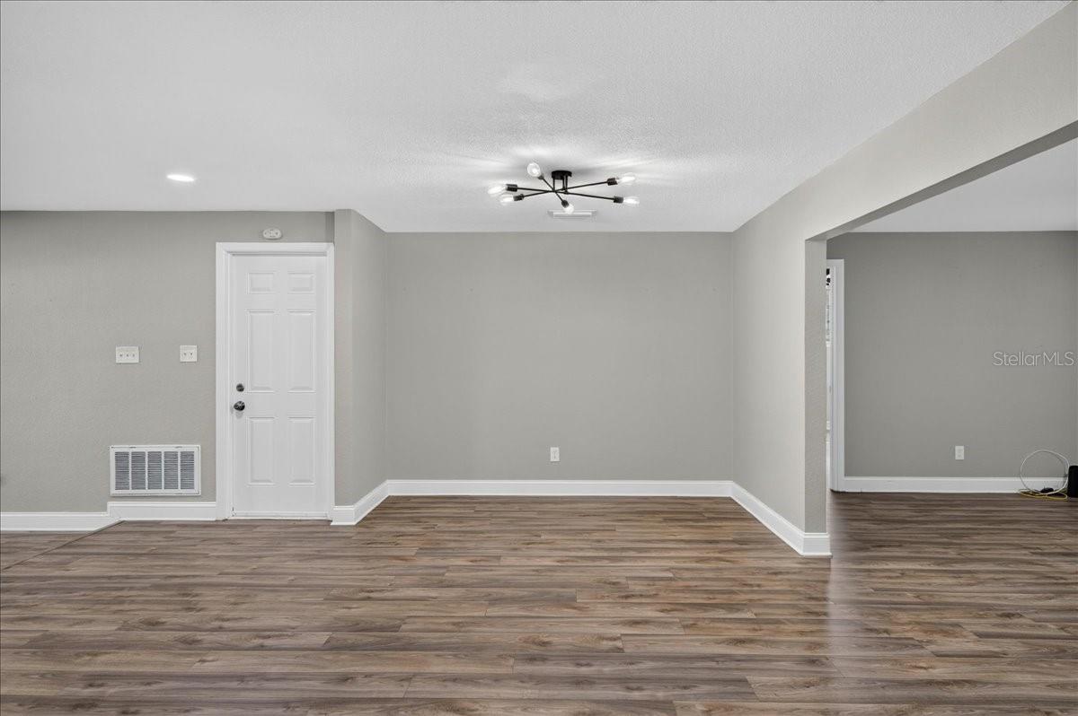 WINDSOR PARK - Residential