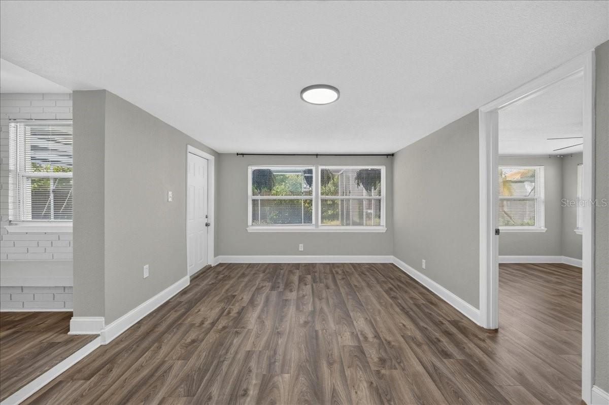 WINDSOR PARK - Residential