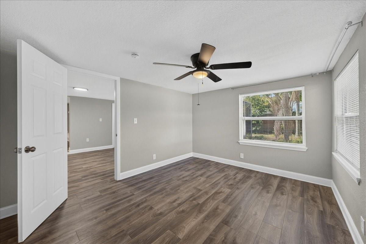 WINDSOR PARK - Residential