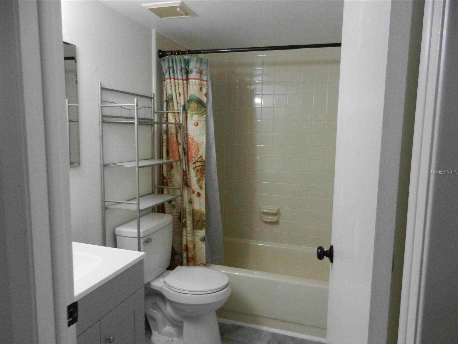 NORTH OAKS CONDO III - Residential