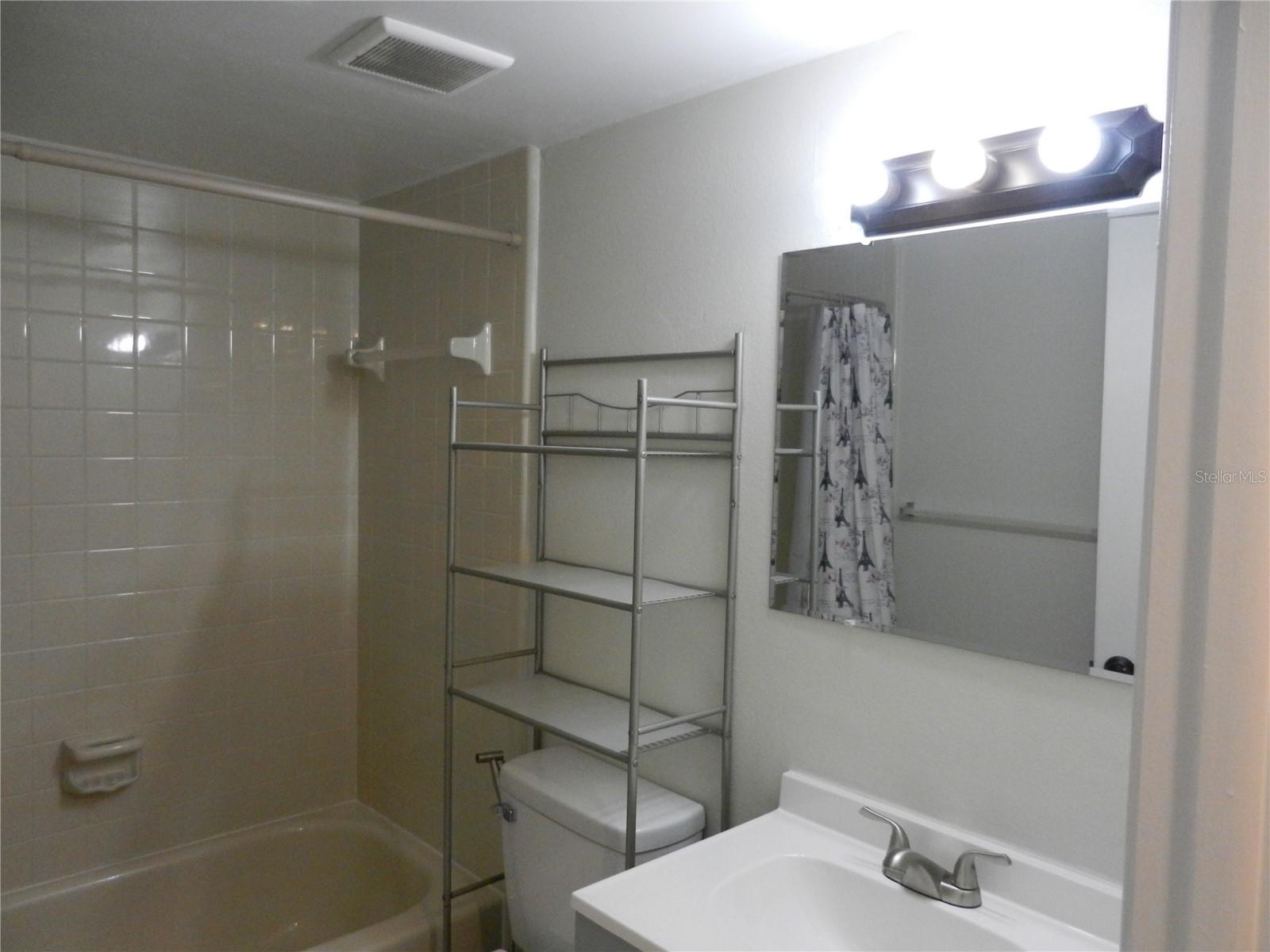 NORTH OAKS CONDO III - Residential