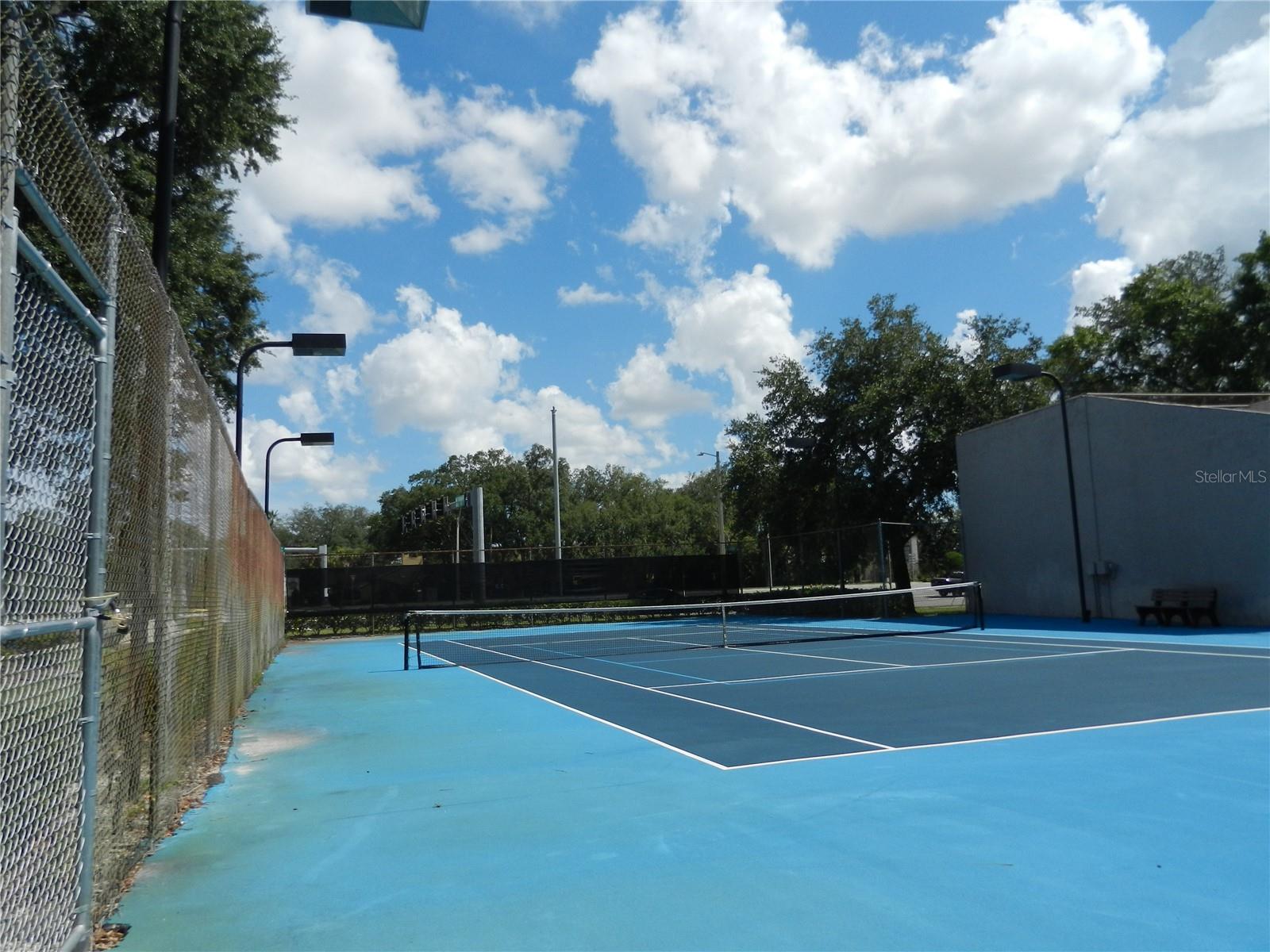 NORTH OAKS CONDO III - Residential