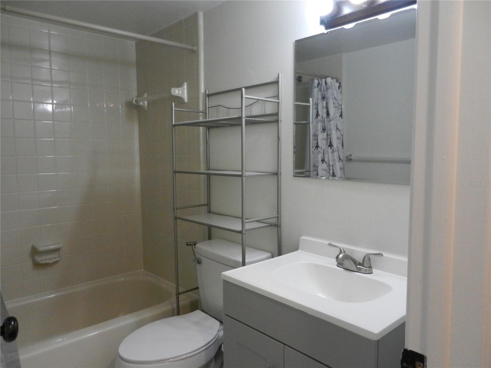 NORTH OAKS CONDO III - Residential