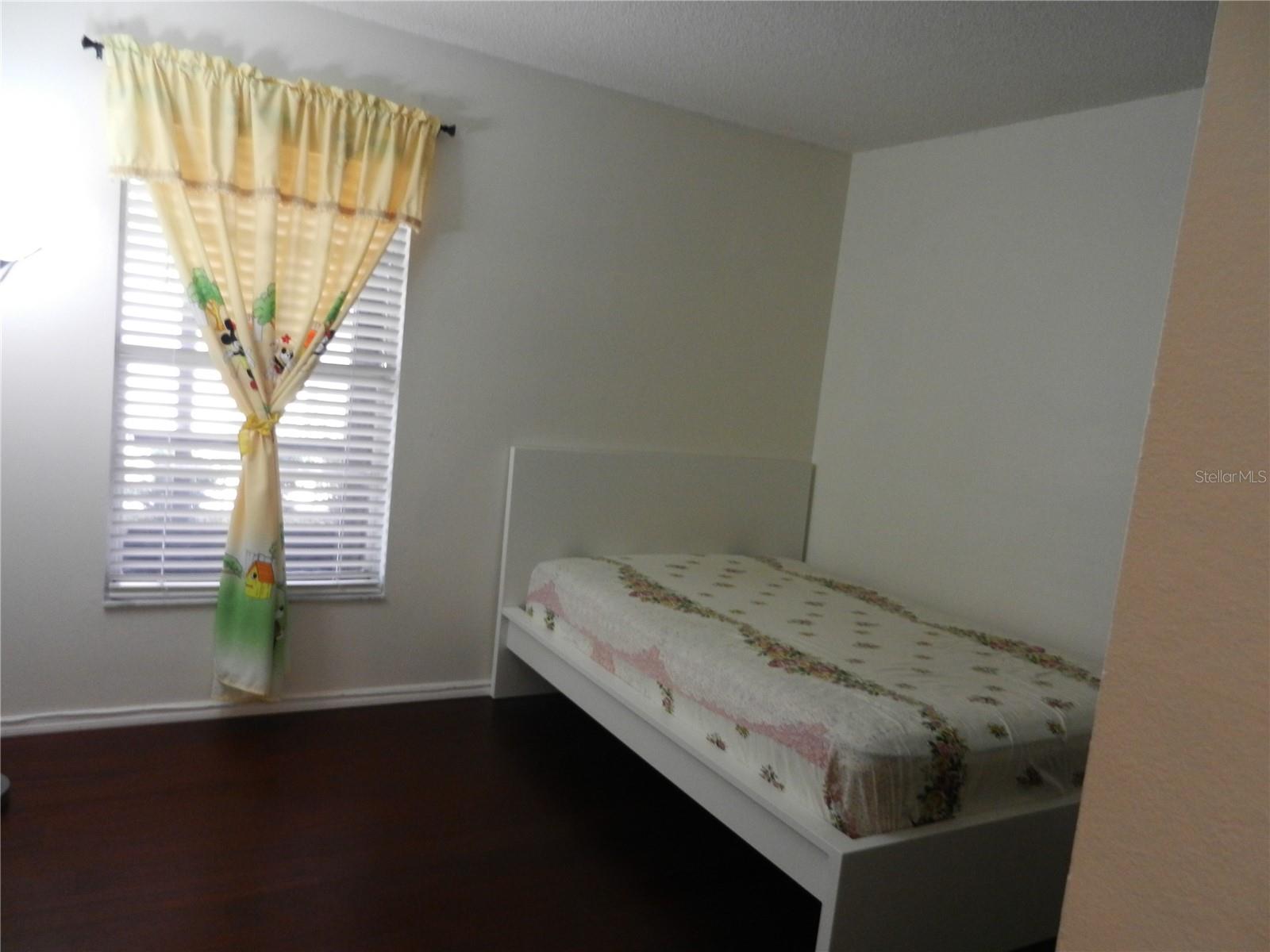 NORTH OAKS CONDO III - Residential