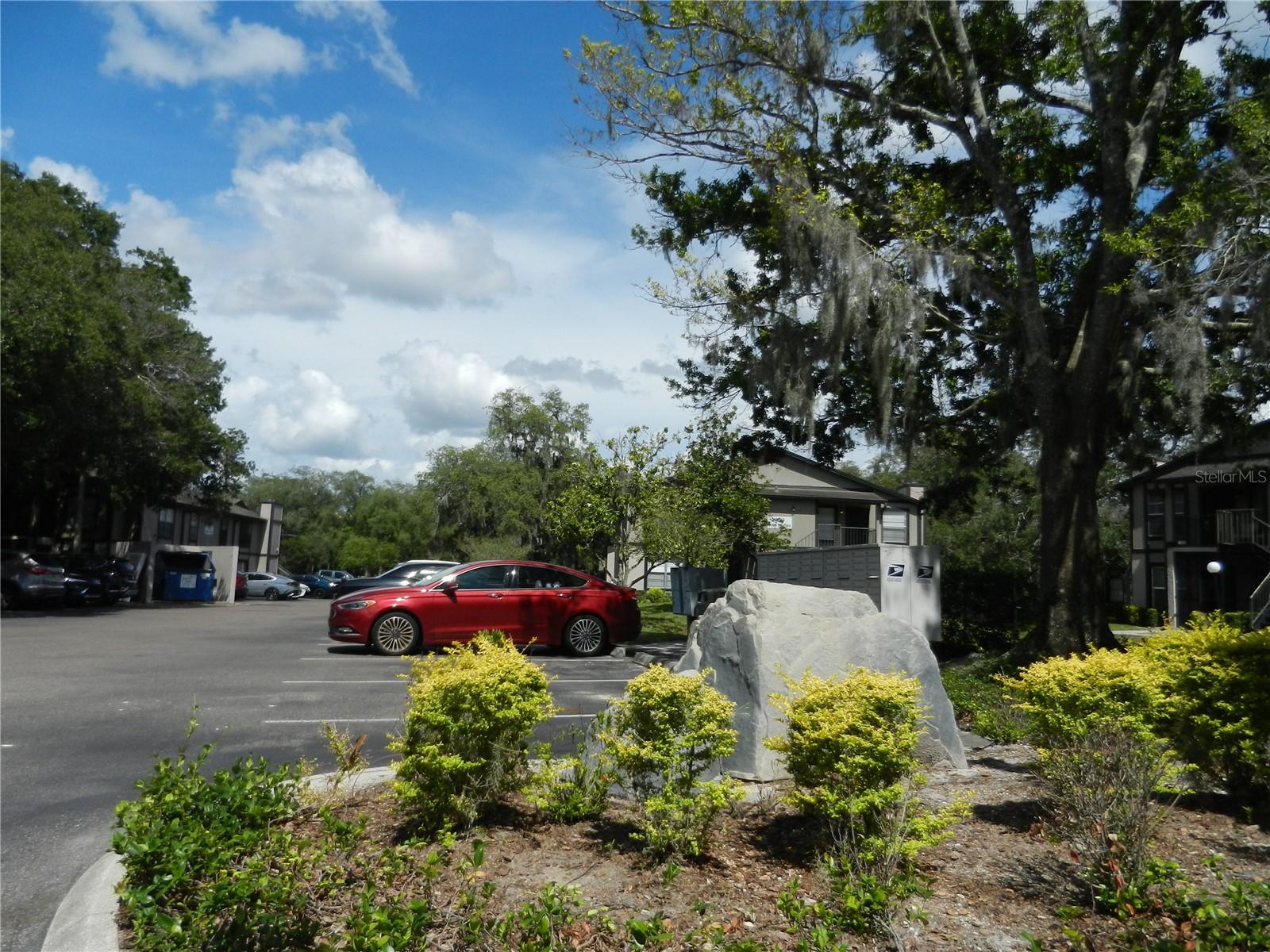 NORTH OAKS CONDO III - Residential
