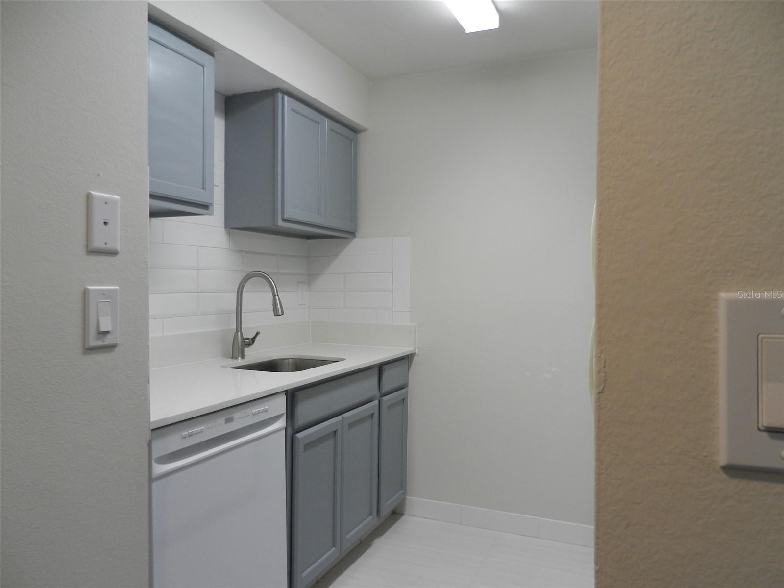 NORTH OAKS CONDO III - Residential