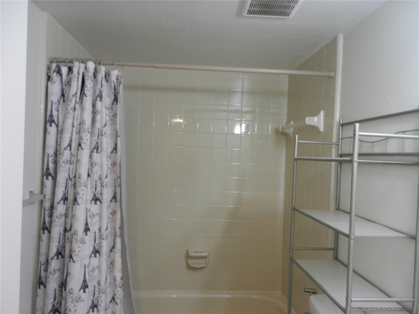 NORTH OAKS CONDO III - Residential