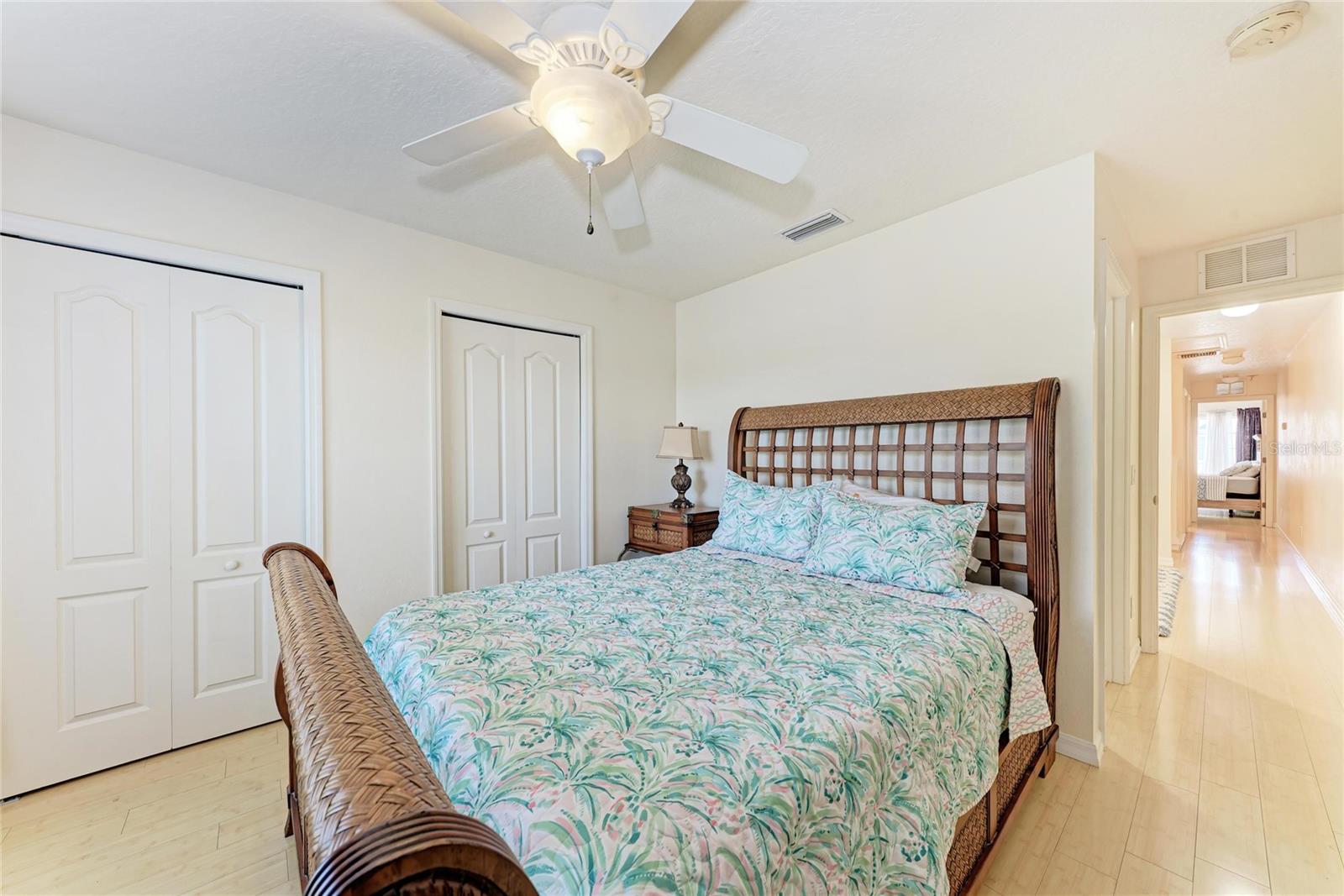 THE TWNHMS AT LIGHTHOUSE COVE IV - Residential