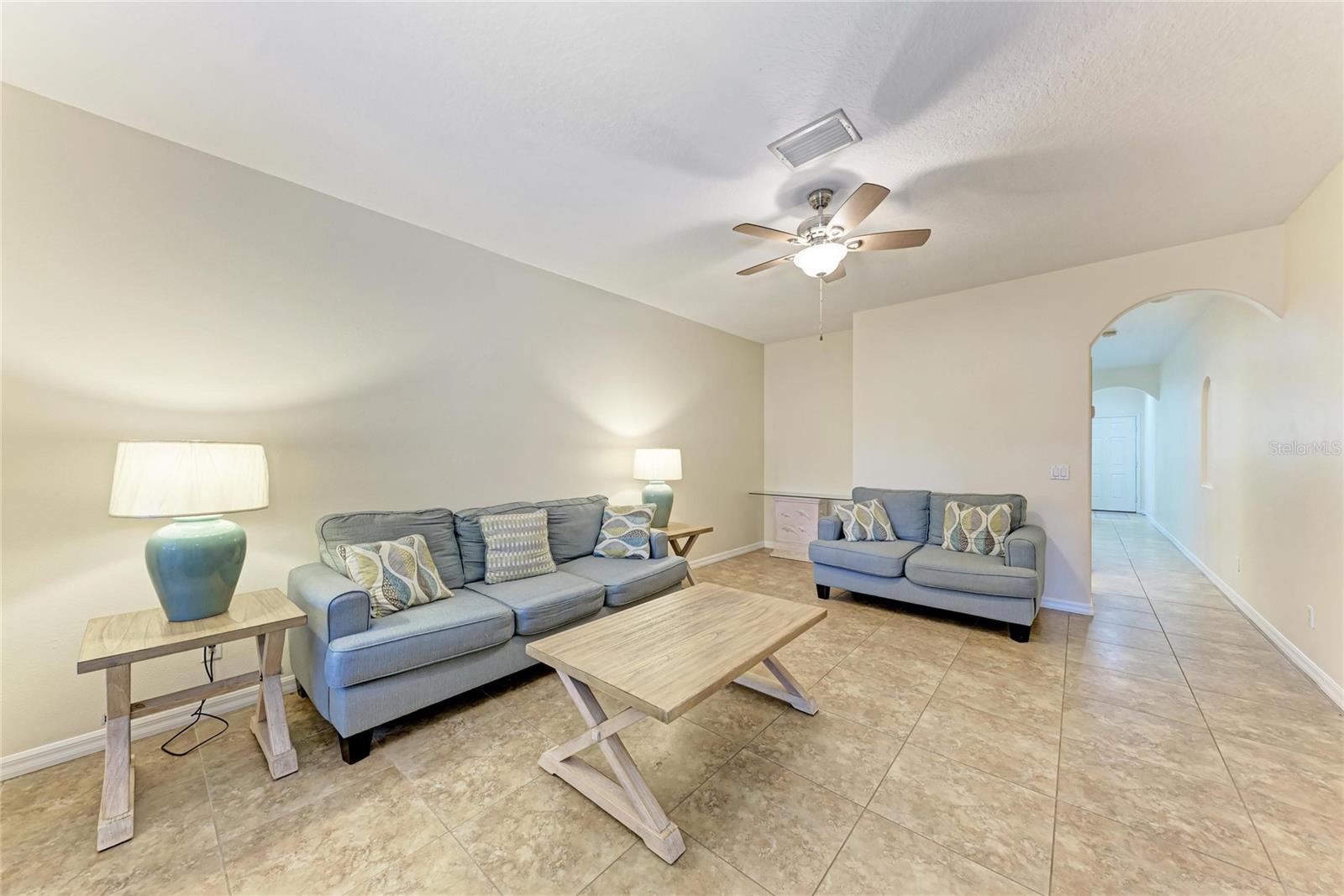 THE TWNHMS AT LIGHTHOUSE COVE IV - Residential