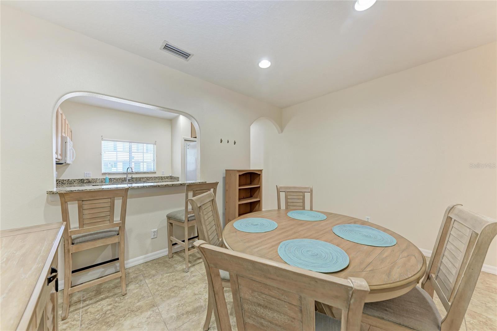 THE TWNHMS AT LIGHTHOUSE COVE IV - Residential