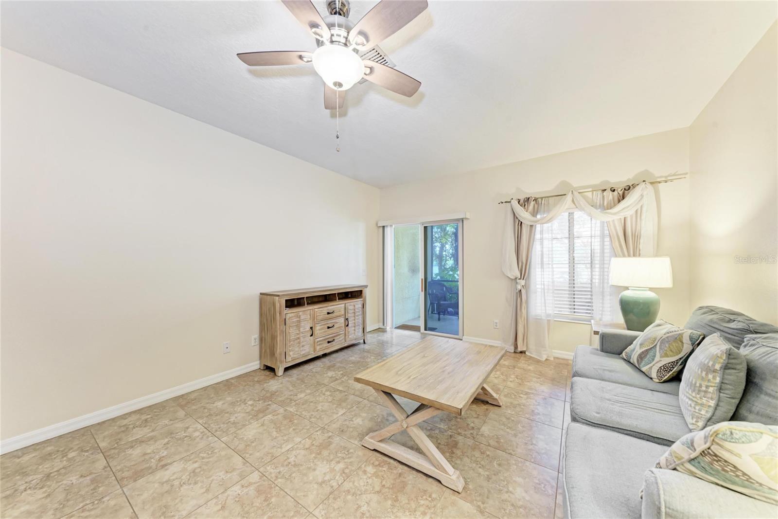 THE TWNHMS AT LIGHTHOUSE COVE IV - Residential