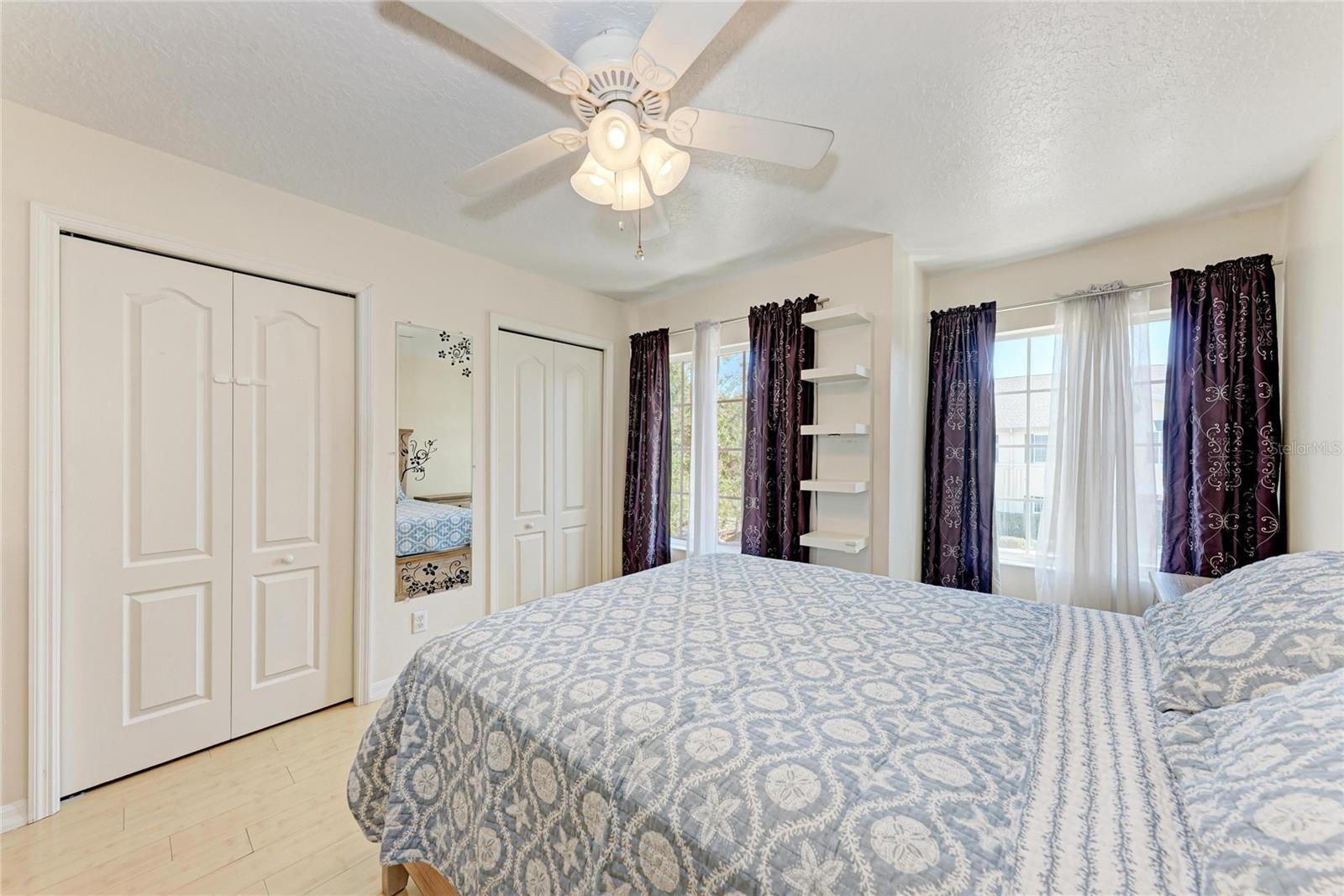 THE TWNHMS AT LIGHTHOUSE COVE IV - Residential