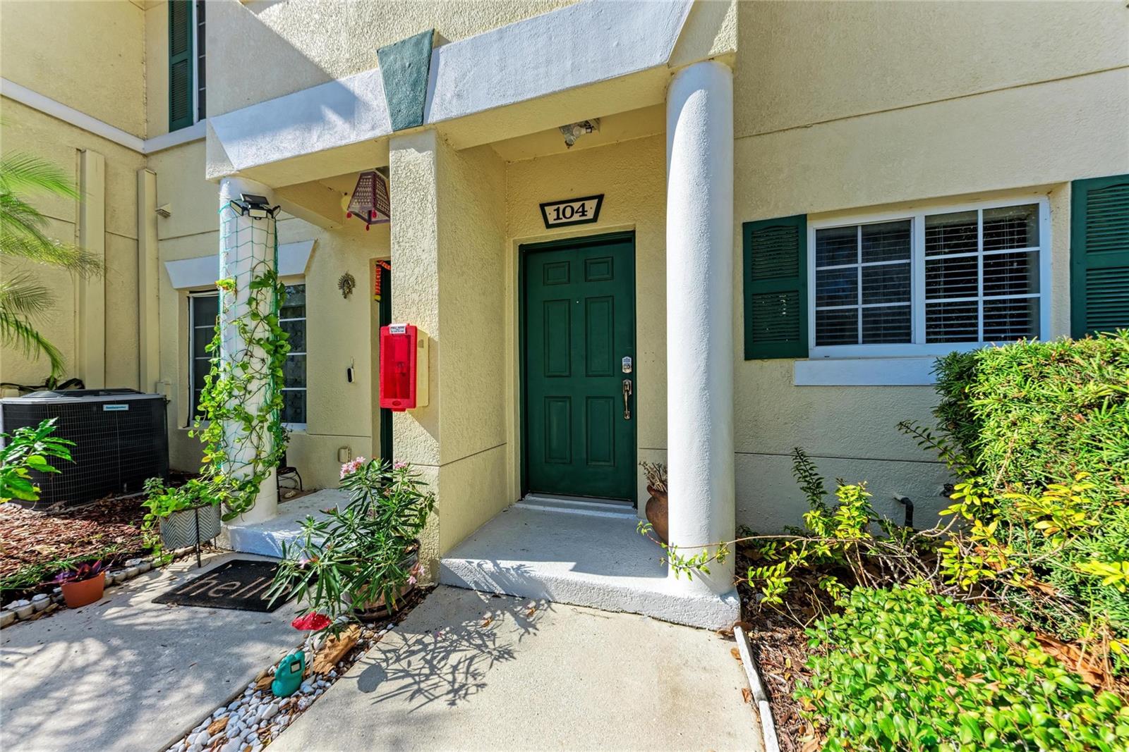 THE TWNHMS AT LIGHTHOUSE COVE IV - Residential