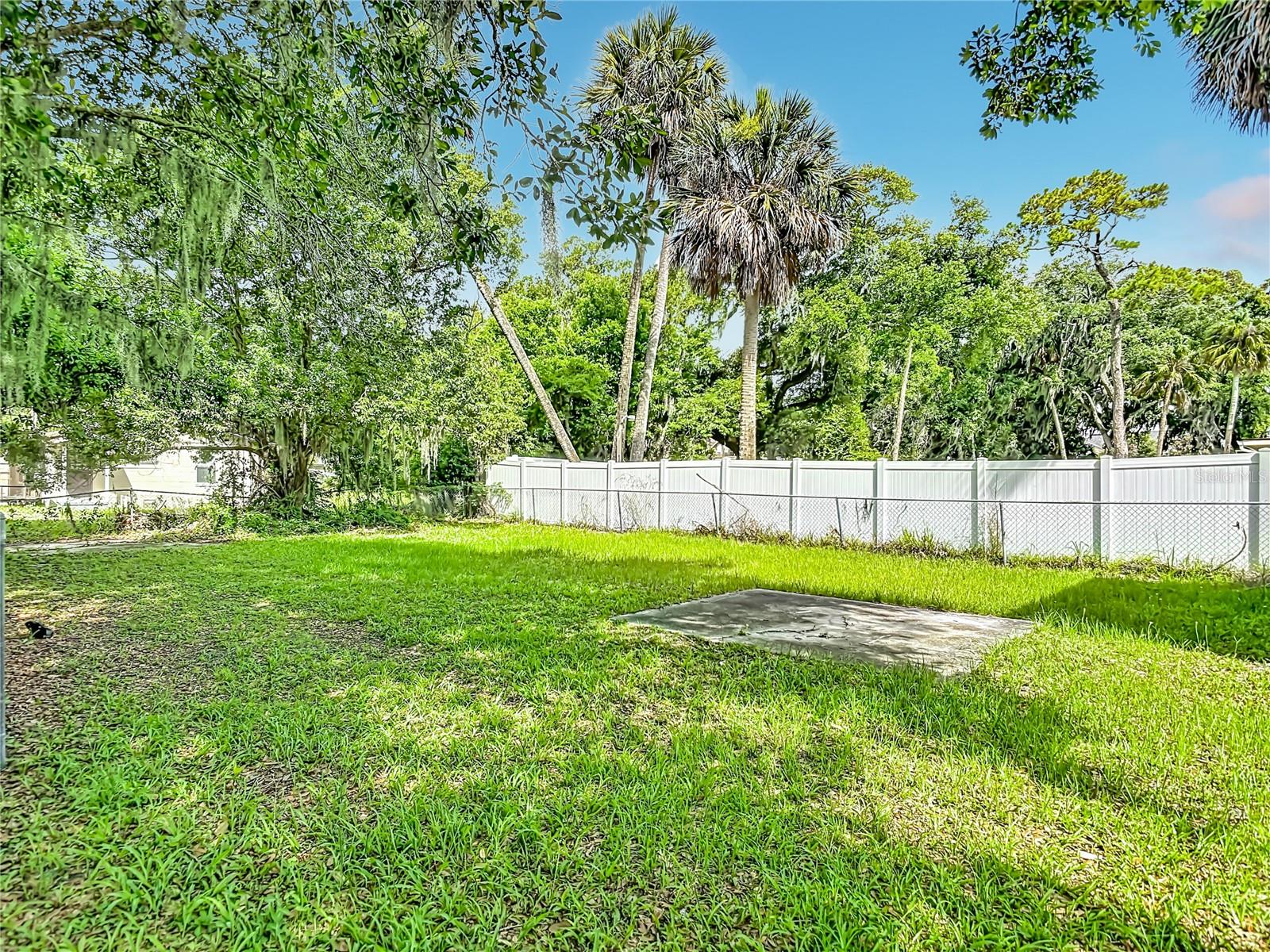 WEST END DAYTONA - Residential Lease