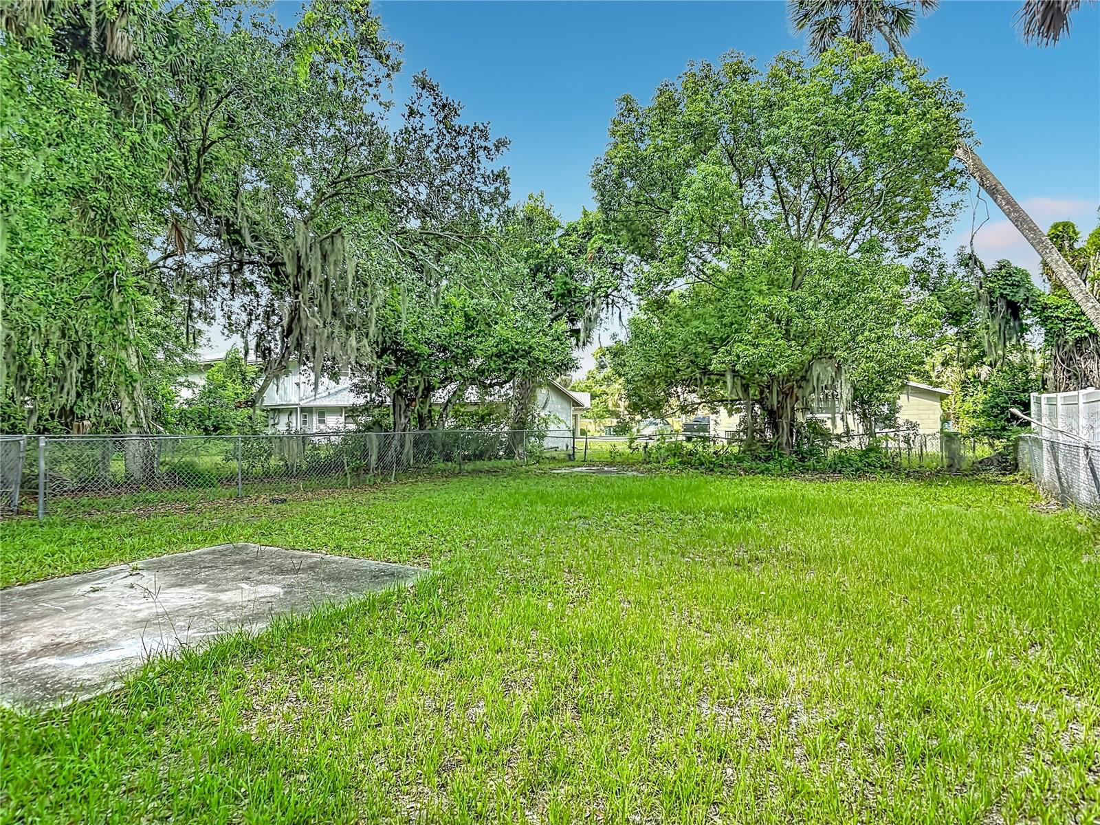 WEST END DAYTONA - Residential Lease