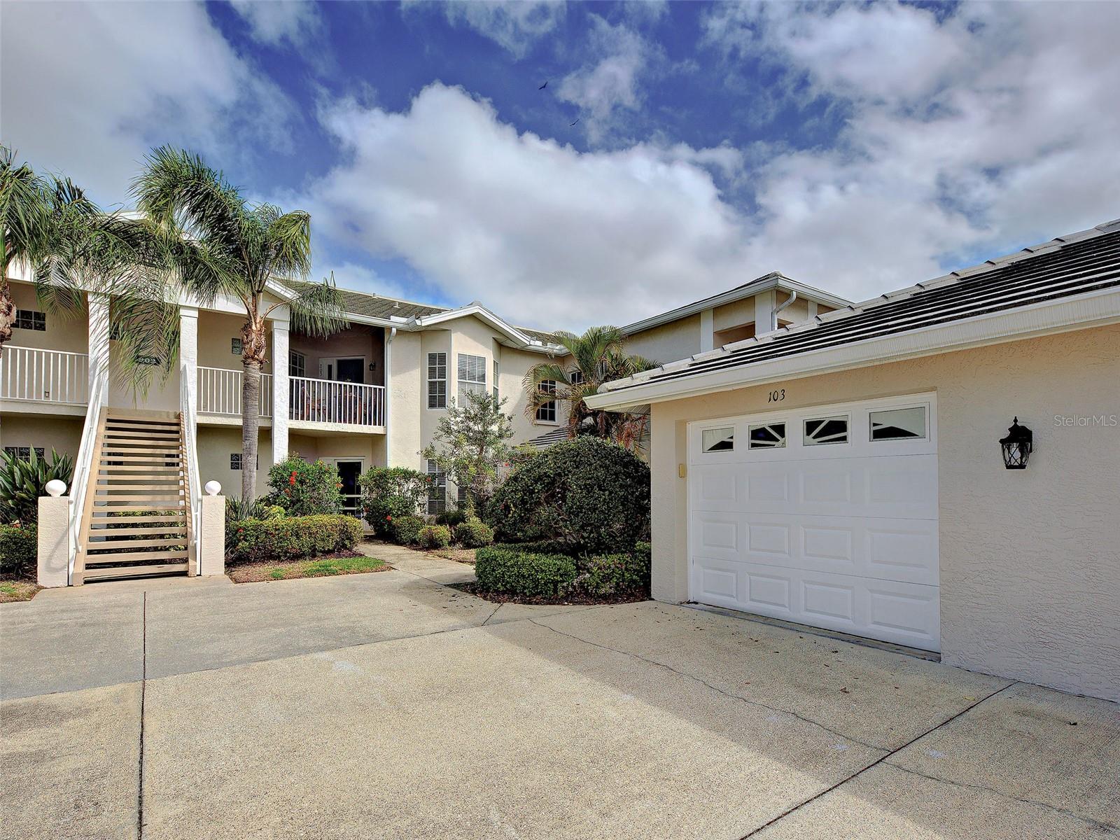 WEST LAKE GARDENS ST ANDREWS PARK - Residential