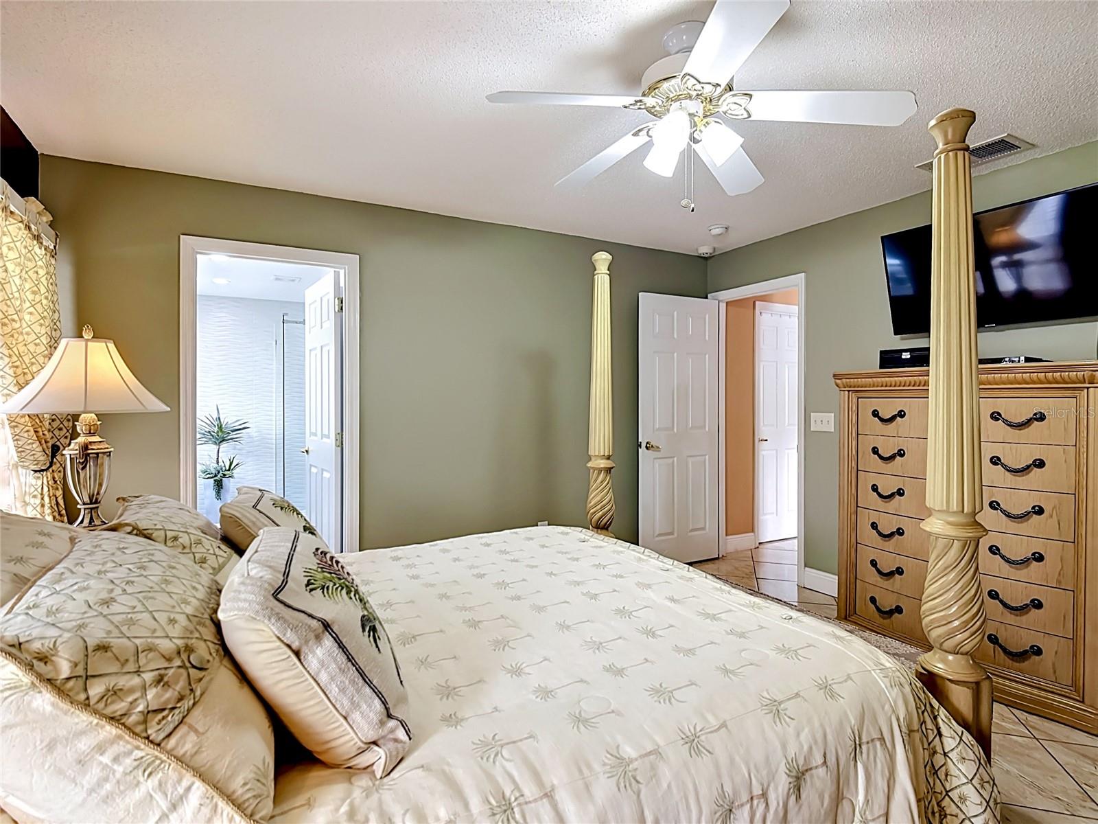 PEBBLE POINTE UNIT 2 - Residential