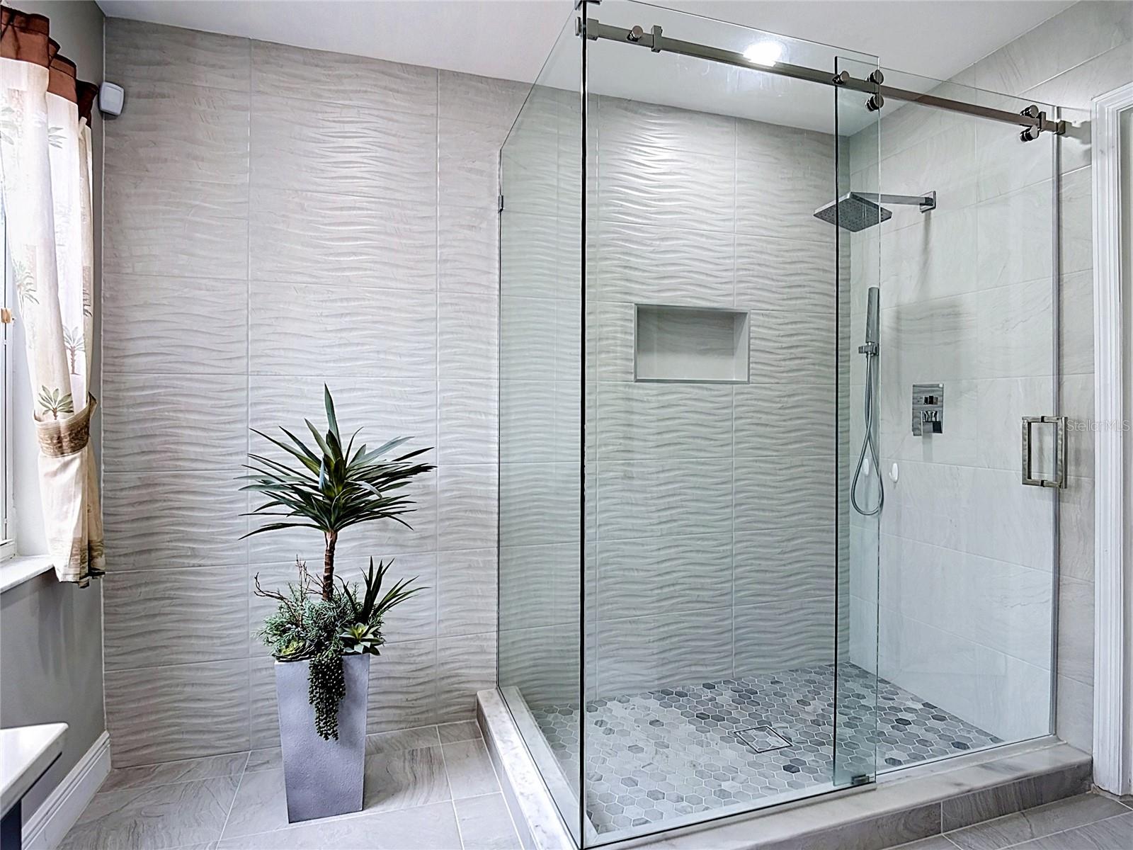 PEBBLE POINTE UNIT 2 - Residential