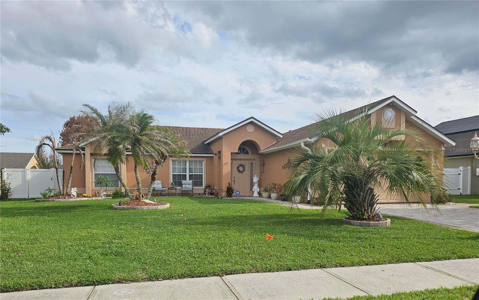 PEBBLE POINTE UNIT 2 - Residential