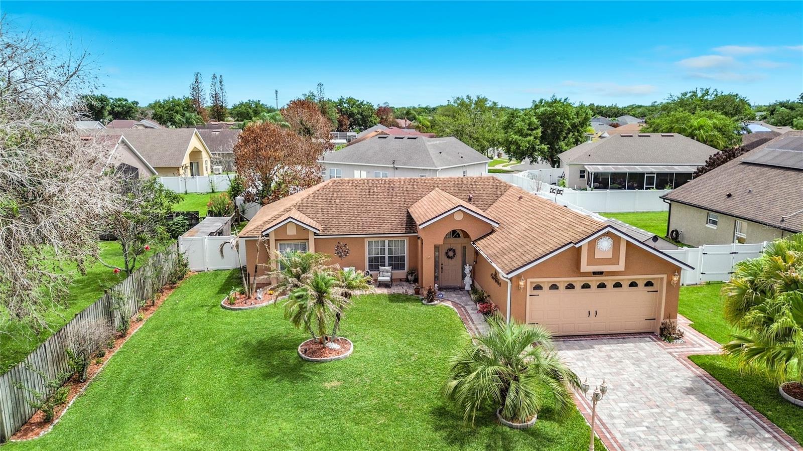 PEBBLE POINTE UNIT 2 - Residential