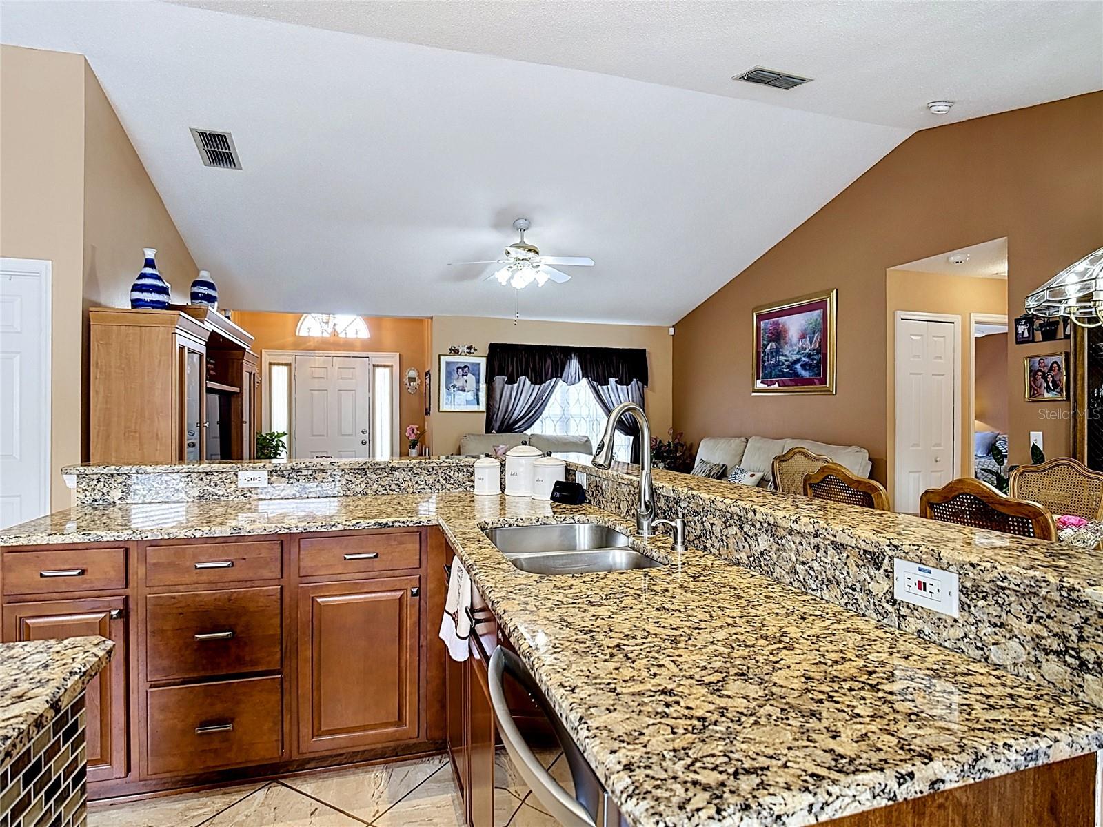 PEBBLE POINTE UNIT 2 - Residential