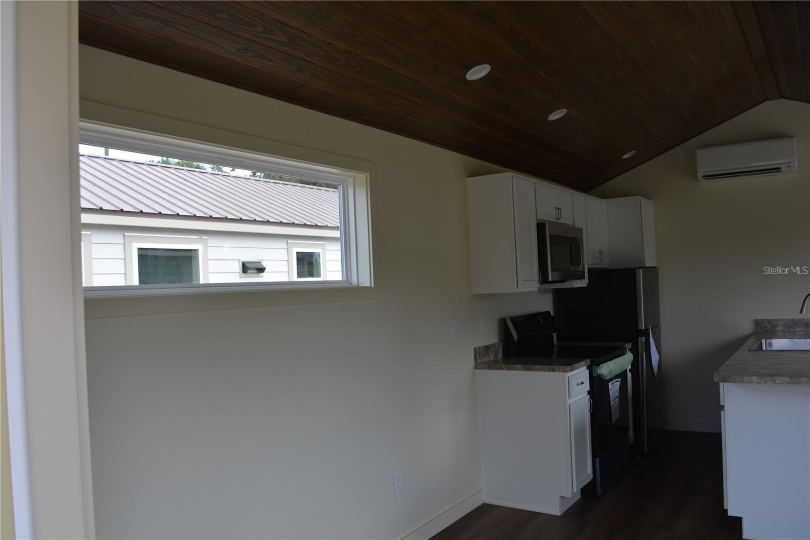 MILTON SQUARE - Residential