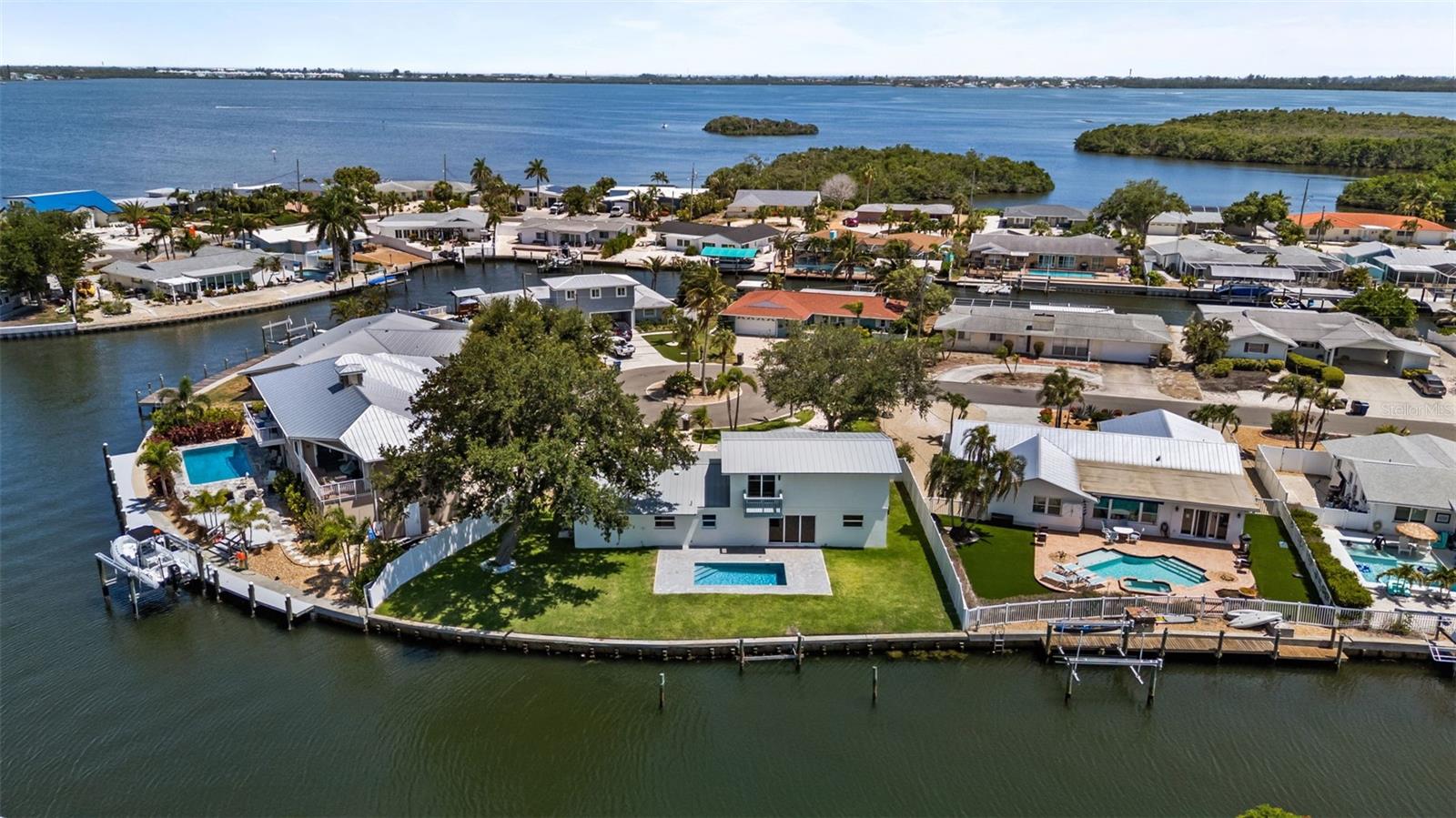 FLAMINGO CAY FIRST UNIT - Residential
