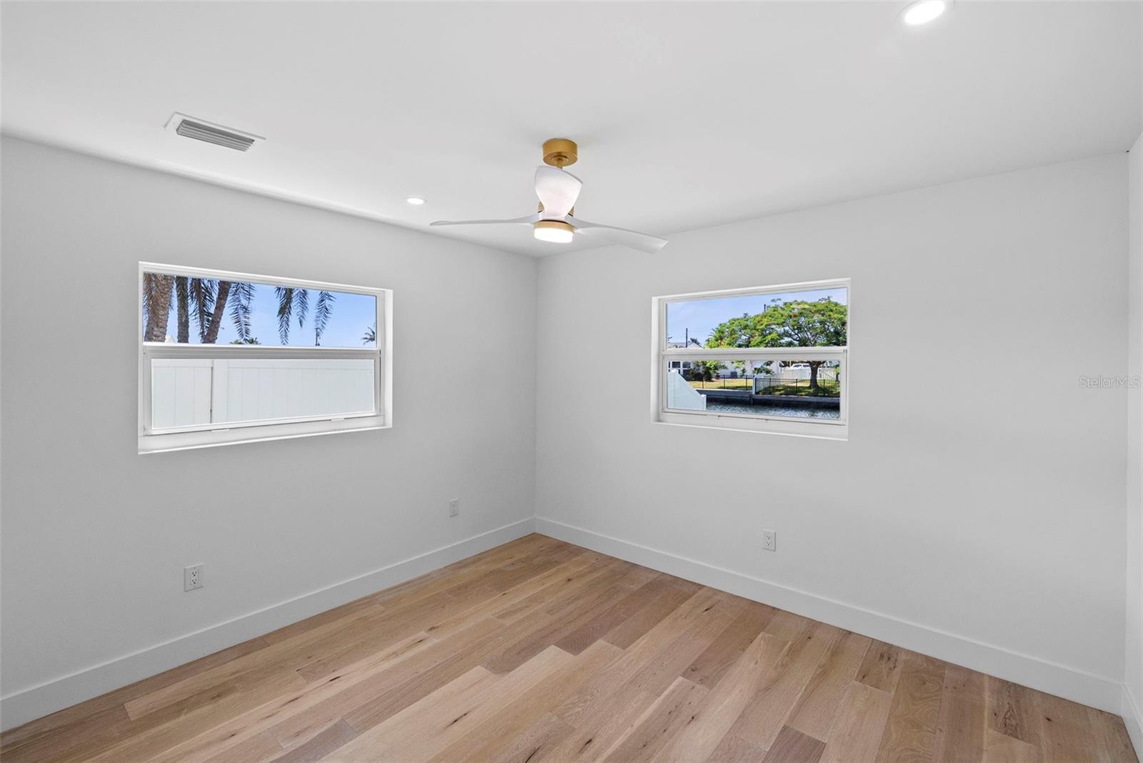 FLAMINGO CAY FIRST UNIT - Residential