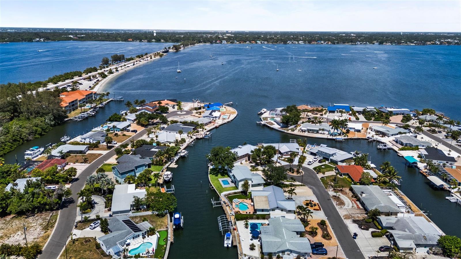 FLAMINGO CAY FIRST UNIT - Residential