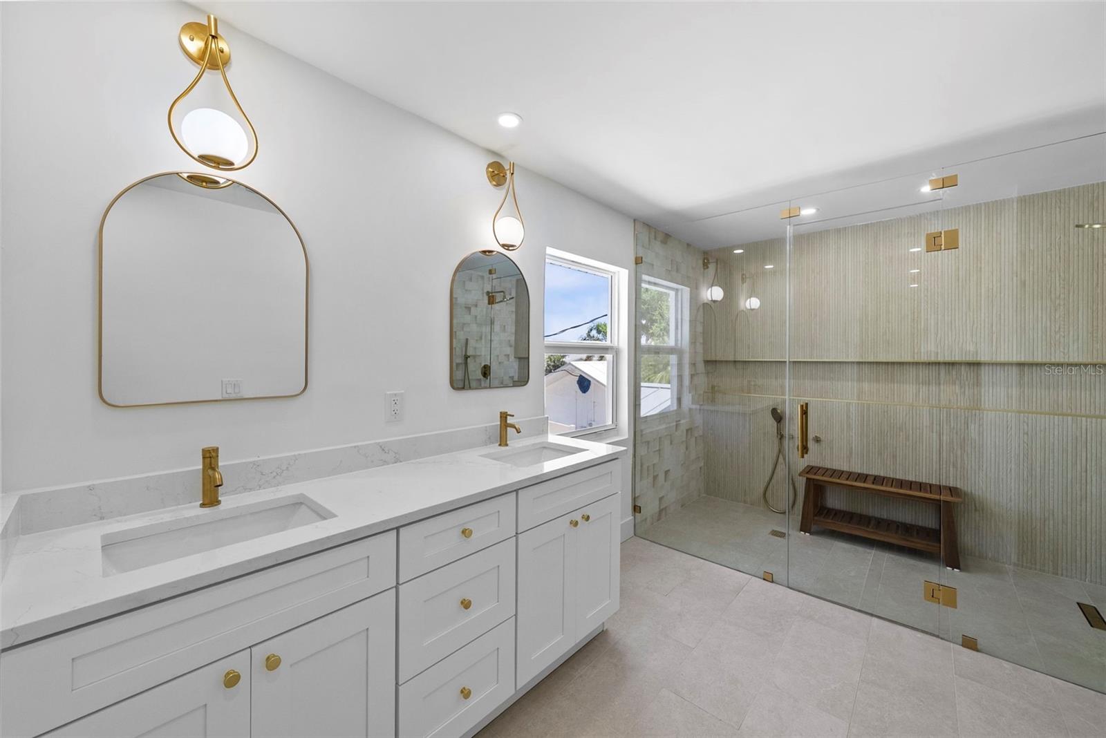 FLAMINGO CAY FIRST UNIT - Residential