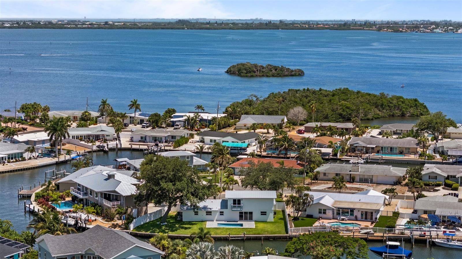 FLAMINGO CAY FIRST UNIT - Residential