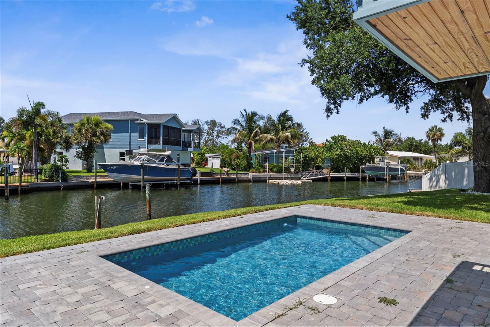FLAMINGO CAY FIRST UNIT - Residential