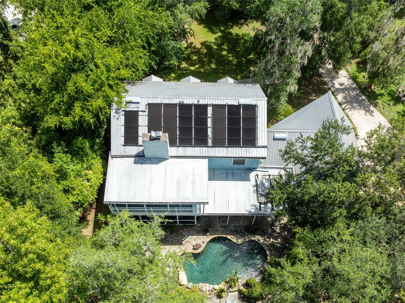 HANOVER WOODS - Residential