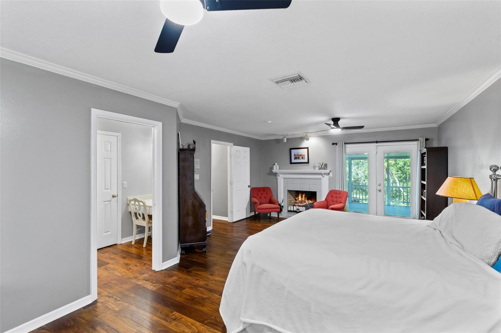 HANOVER WOODS - Residential