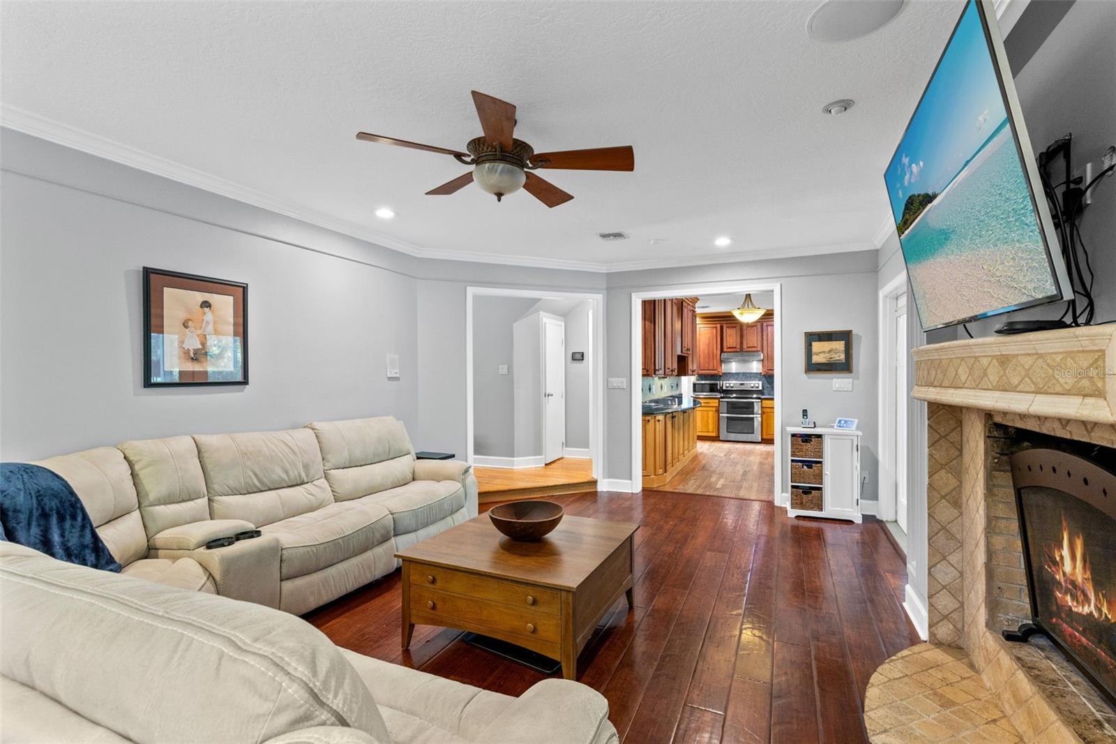 HANOVER WOODS - Residential