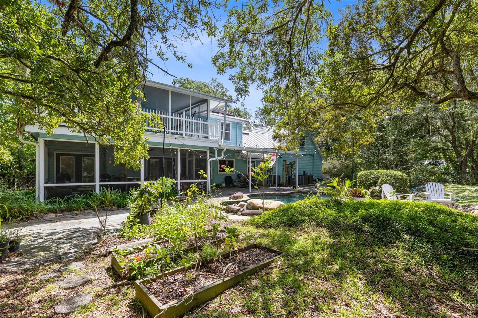 HANOVER WOODS - Residential