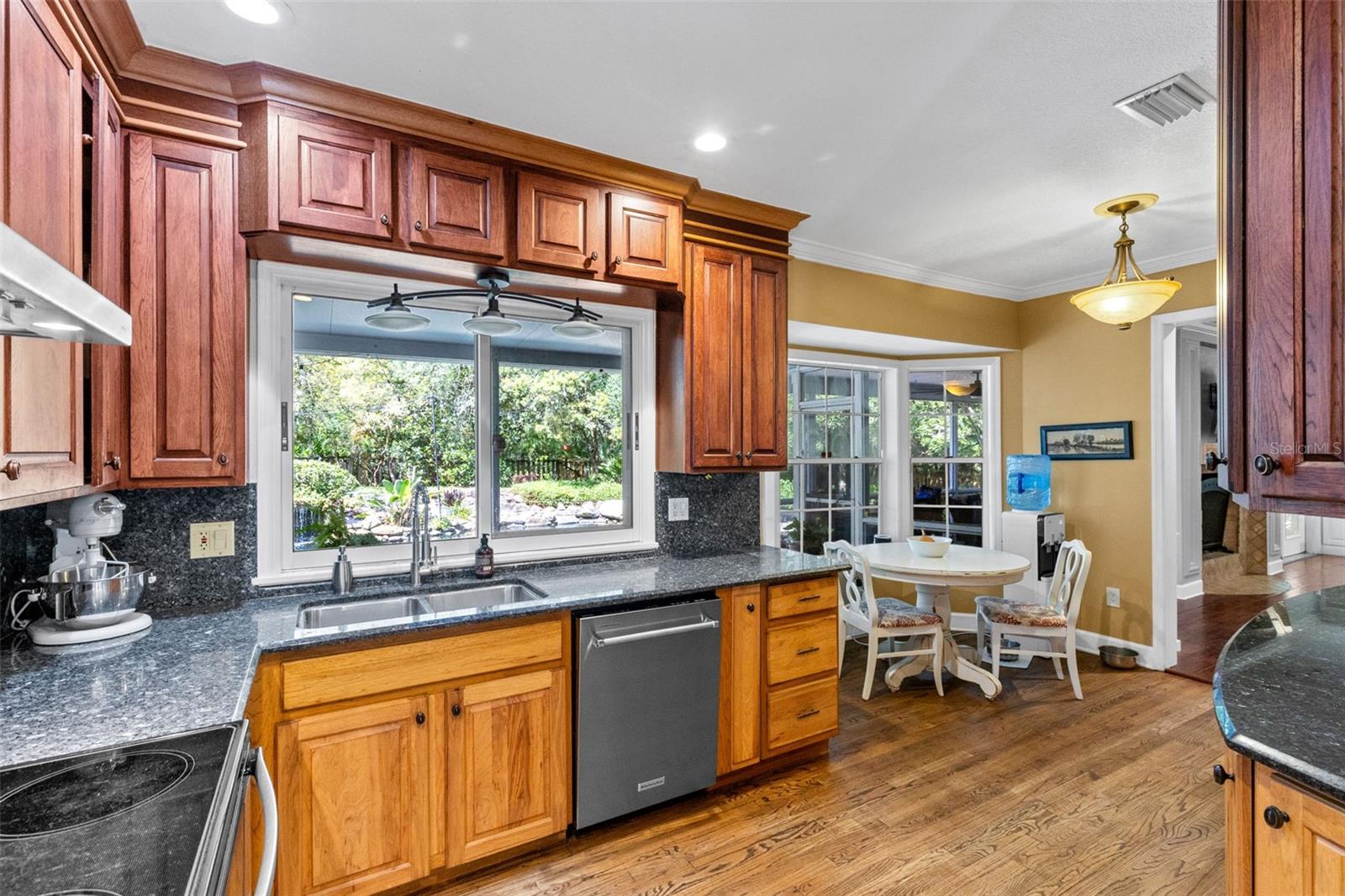 HANOVER WOODS - Residential