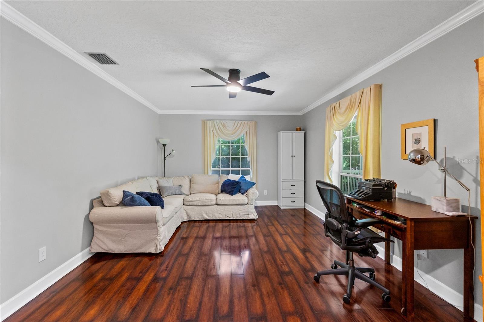 HANOVER WOODS - Residential