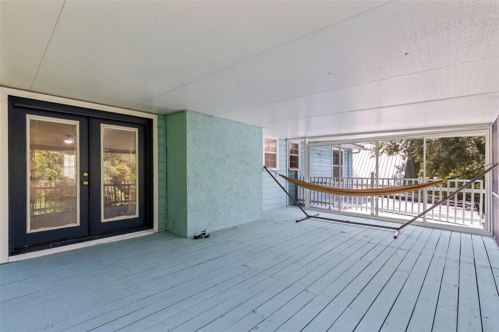 HANOVER WOODS - Residential
