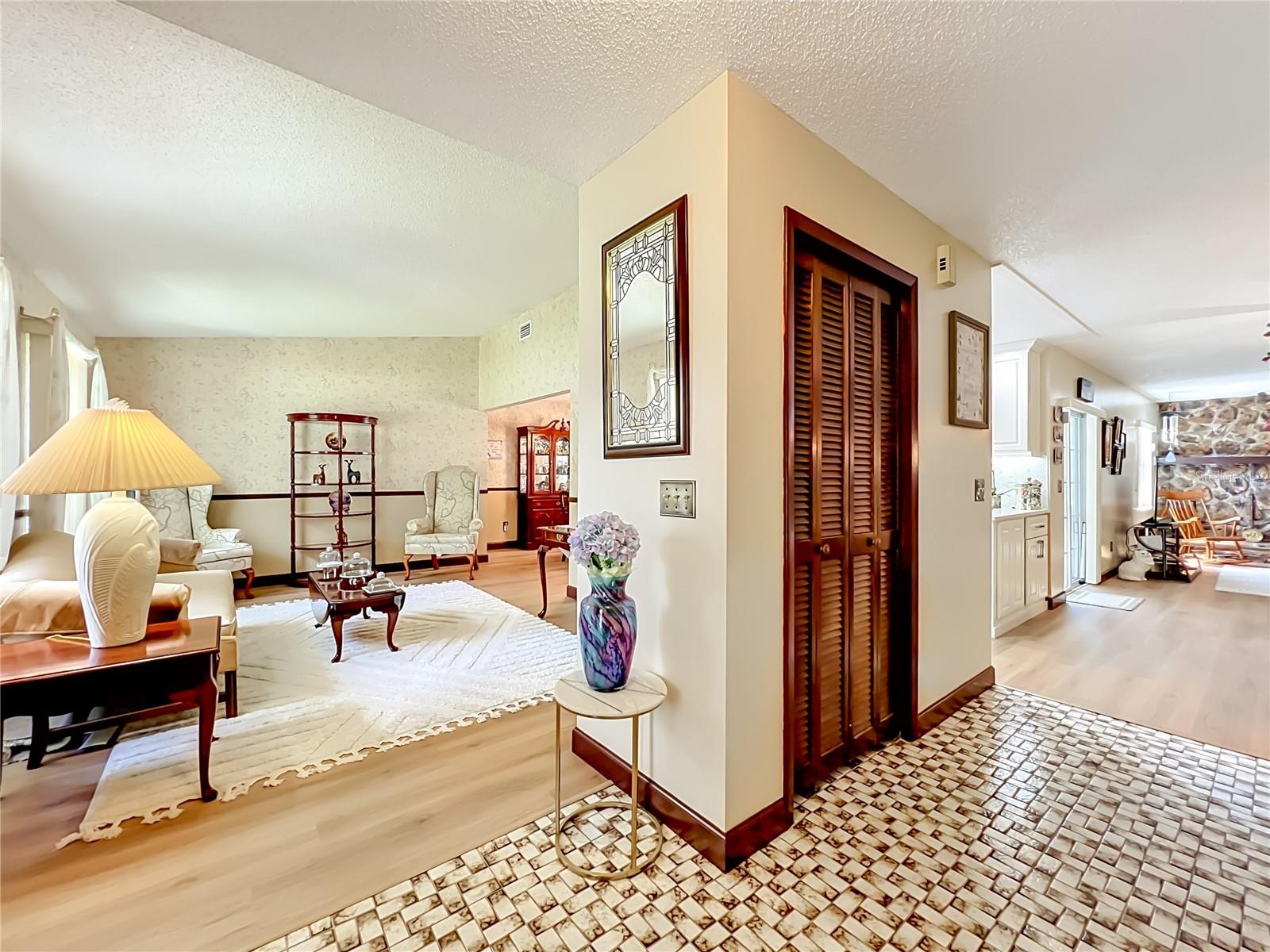 GARDEN LAKE ESTATES UNIT 2 - Residential