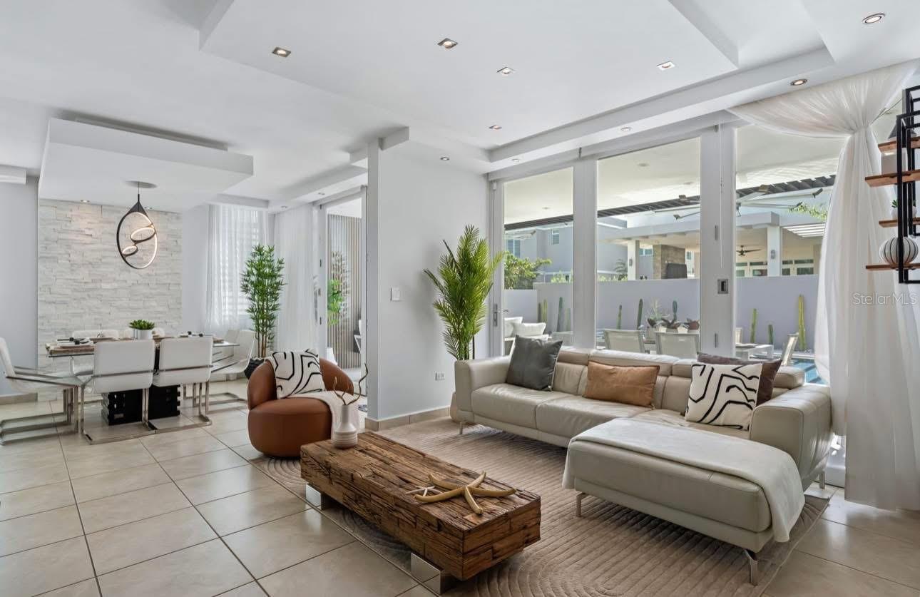 PASEO LOS CORALES II - Residential