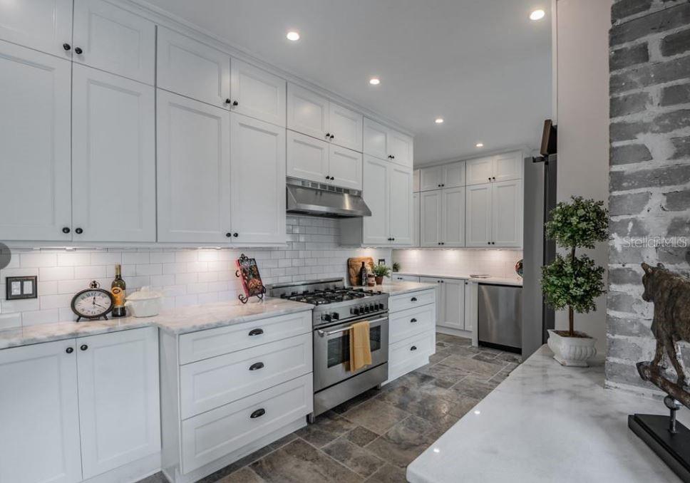 HANNAS SUB - Residential Lease