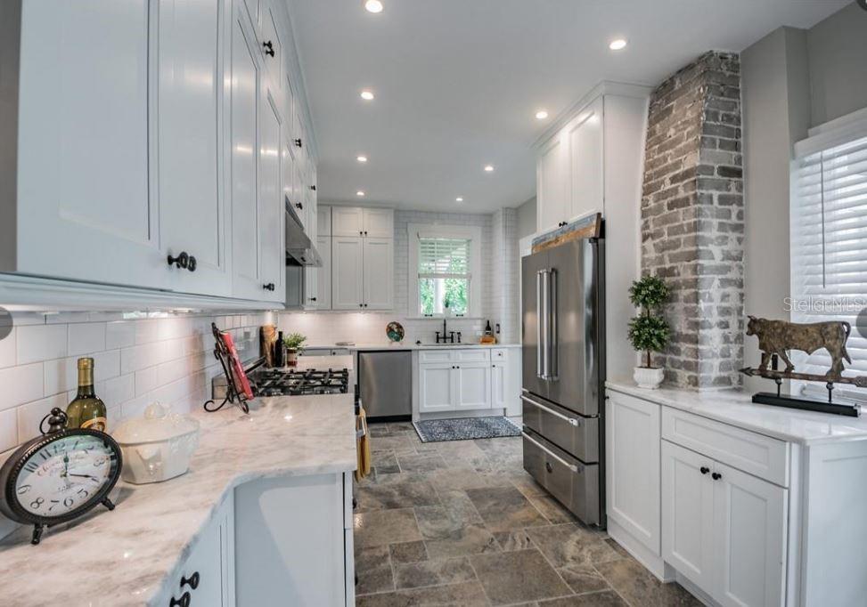 HANNAS SUB - Residential Lease