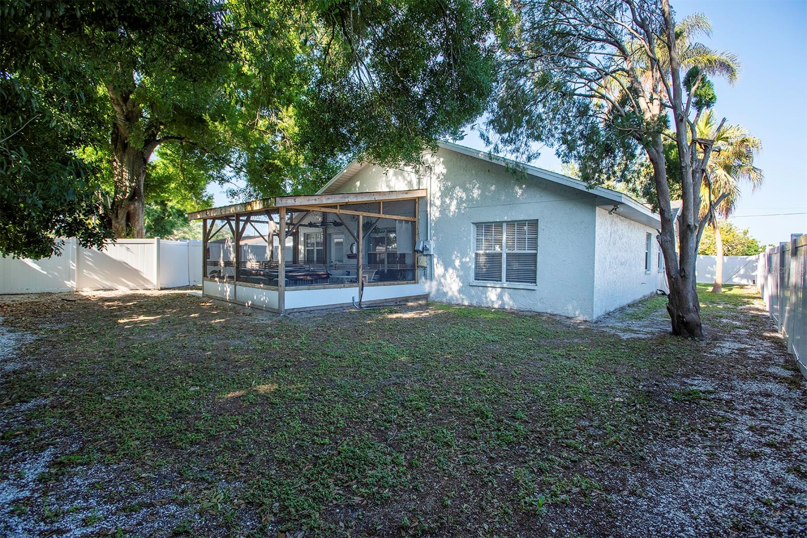 KENILWORTH - Residential