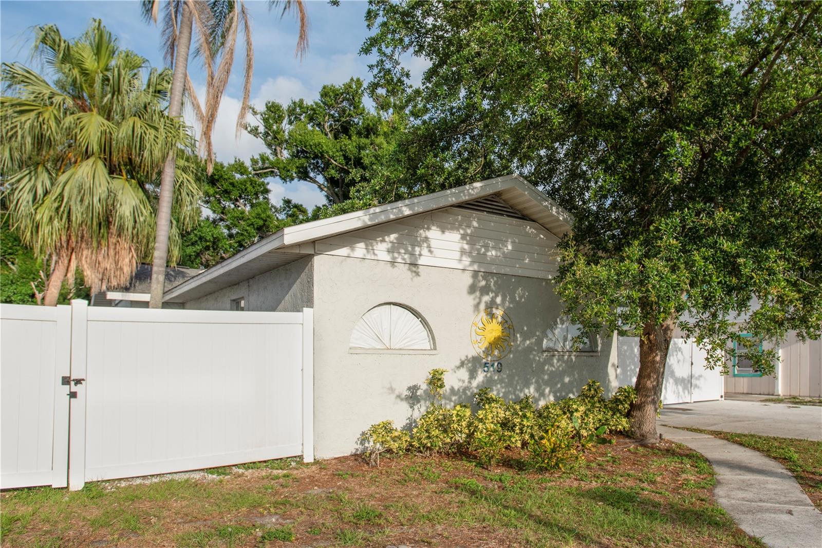KENILWORTH - Residential