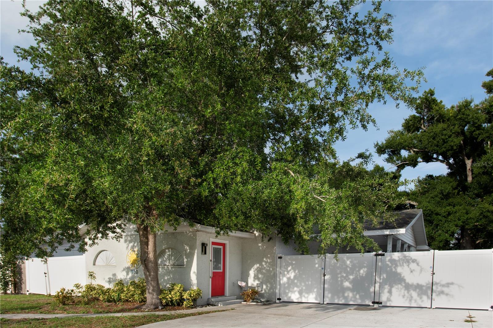 KENILWORTH - Residential