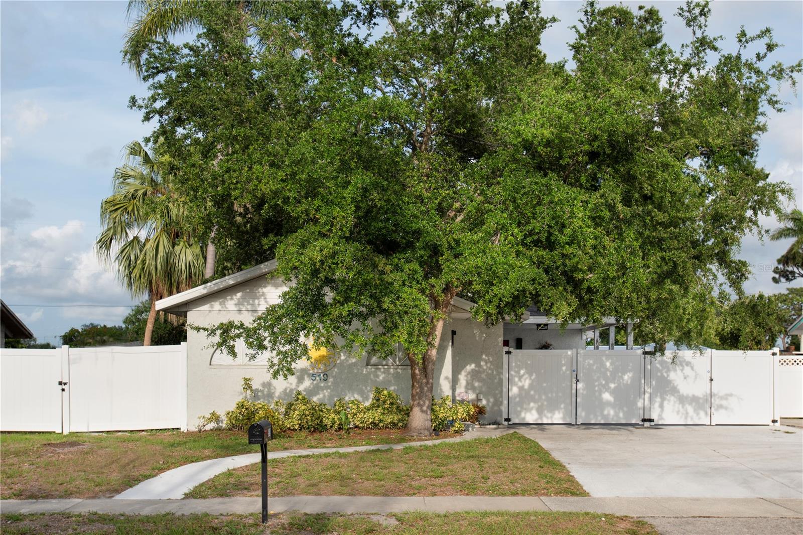 KENILWORTH - Residential