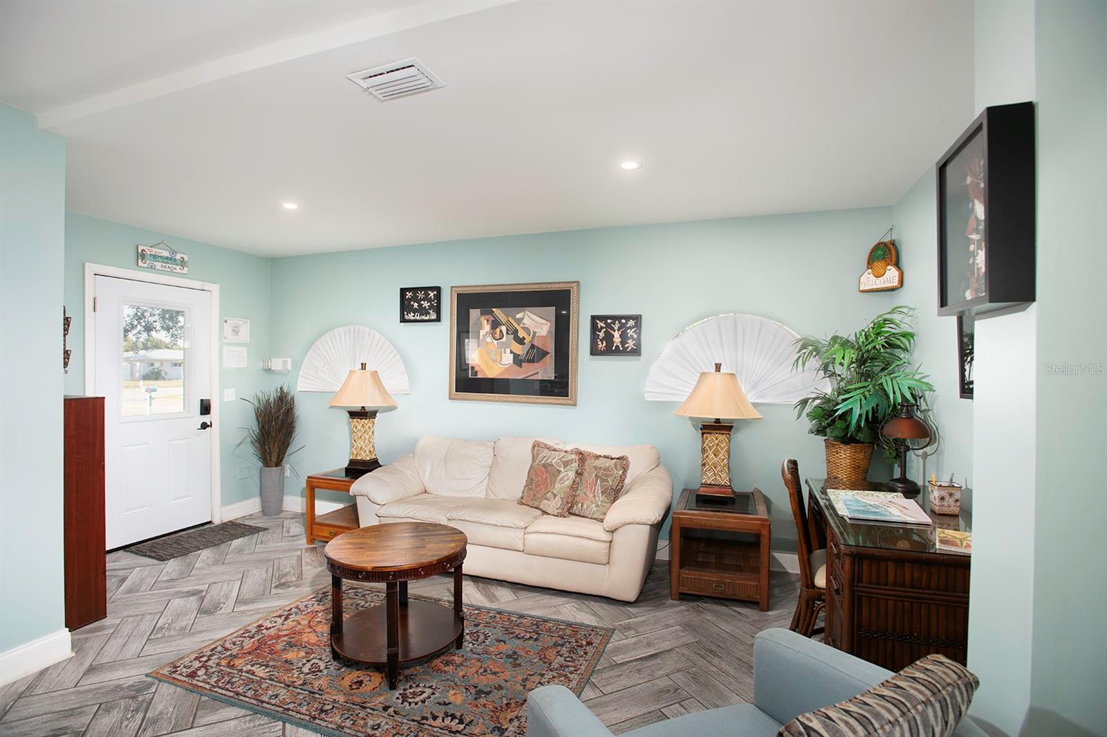 KENILWORTH - Residential