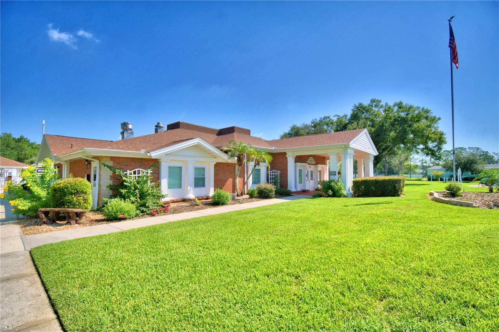 COLONNADES PH 01 - Residential