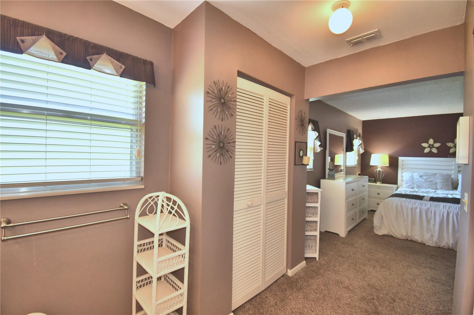 COLONNADES PH 01 - Residential